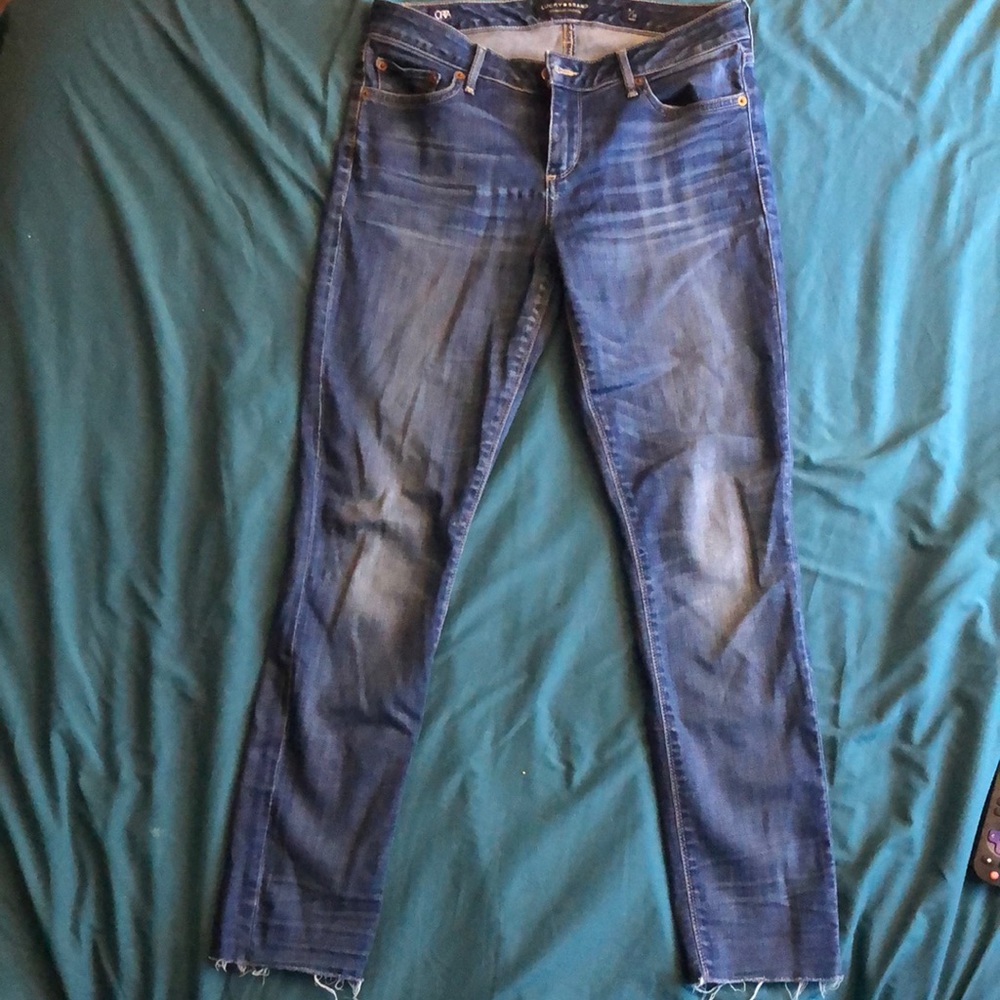 Lucky Brand Lolita skinny Jean with unfinished cuff. Size 28/6
